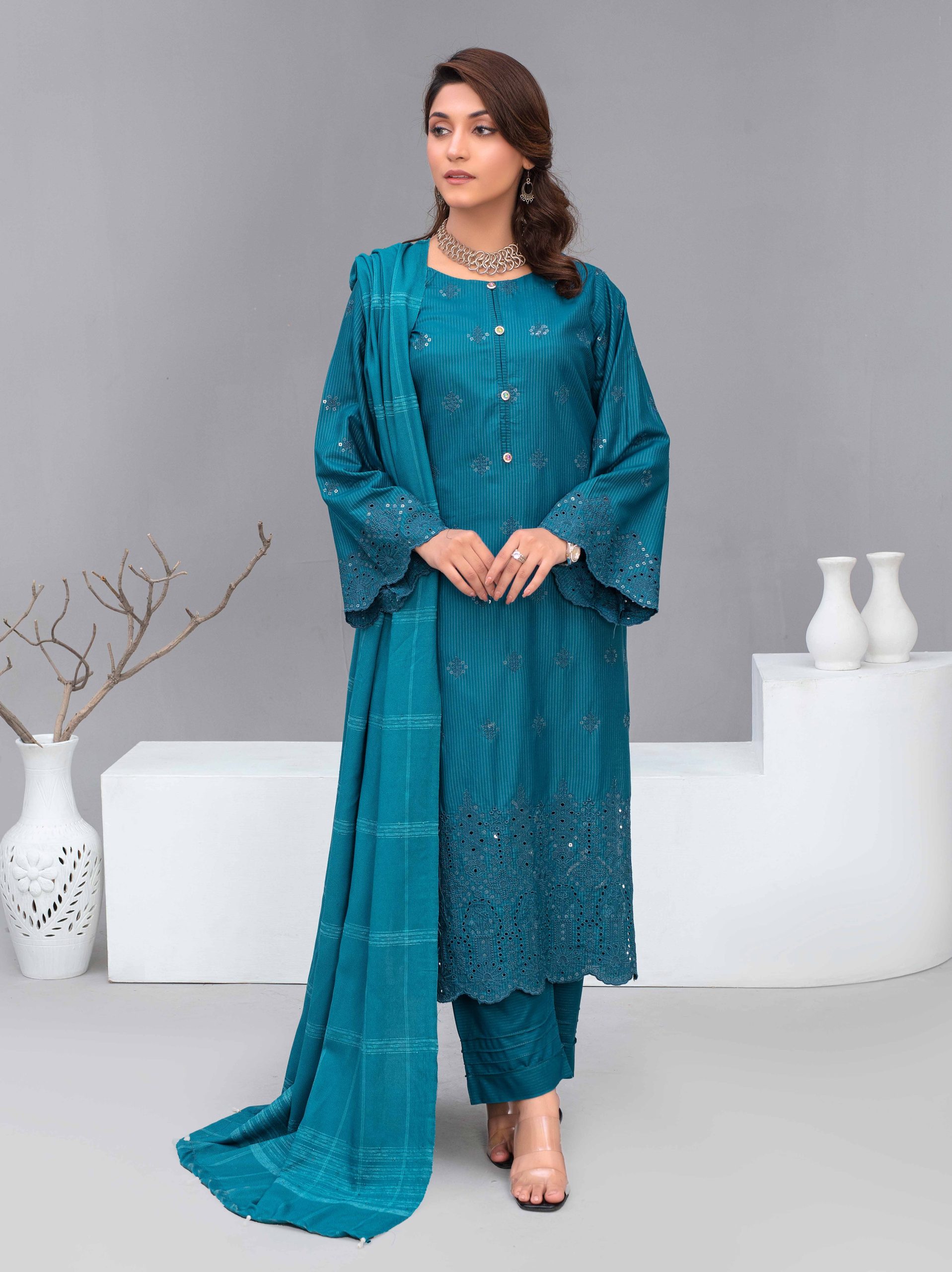 Nikhar by Fiza Noor embroidered Bana Dora Linen 3PC suit with velvet shawl and dyed trouser – wholesale winter collection