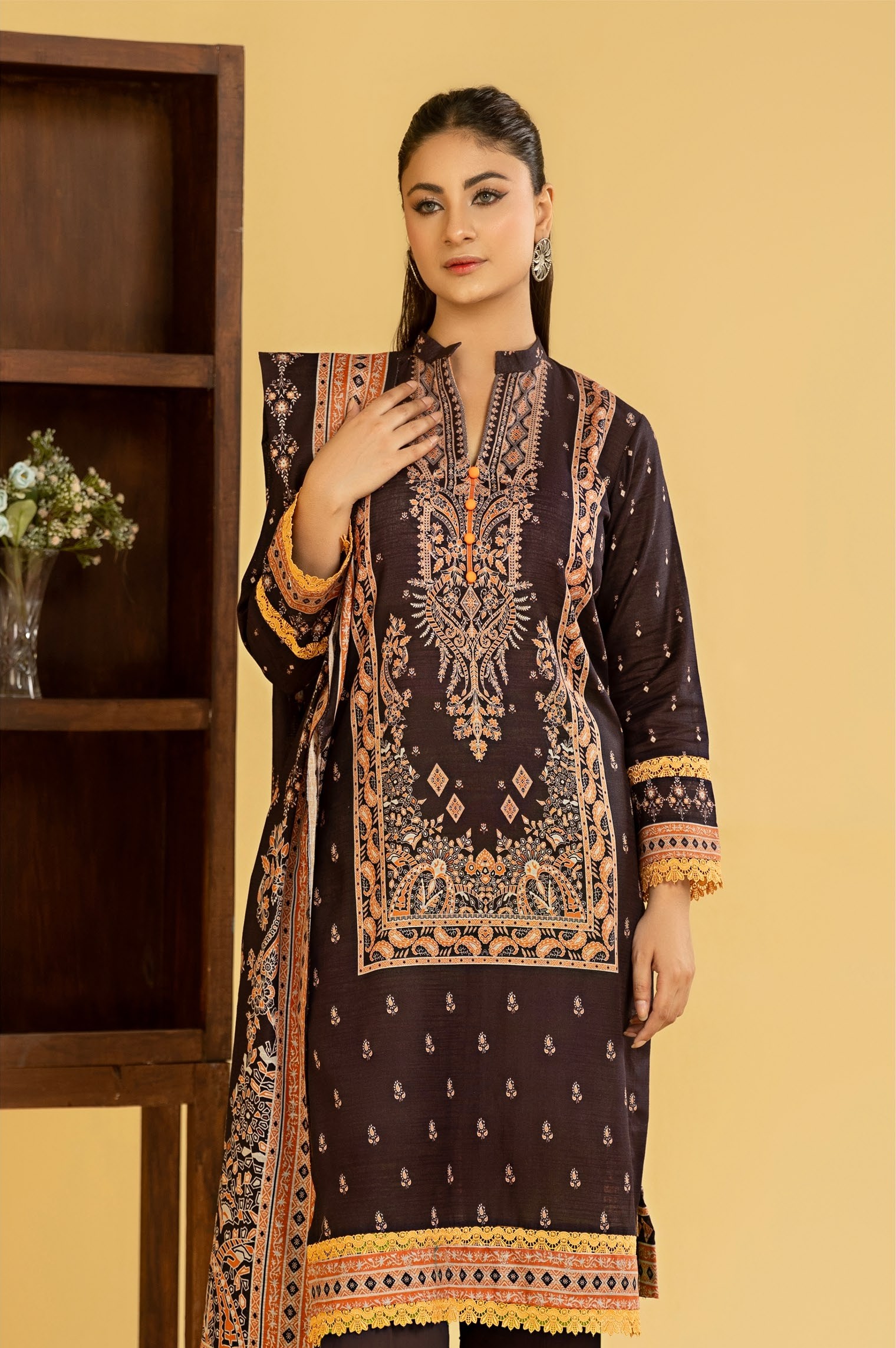 RANGREZA Printed Khaddar 3PC Suit – Airjet winter fabric with shirt, dupatta, and trouser by Allhamdullah, at Shahbaz Fabric Store.