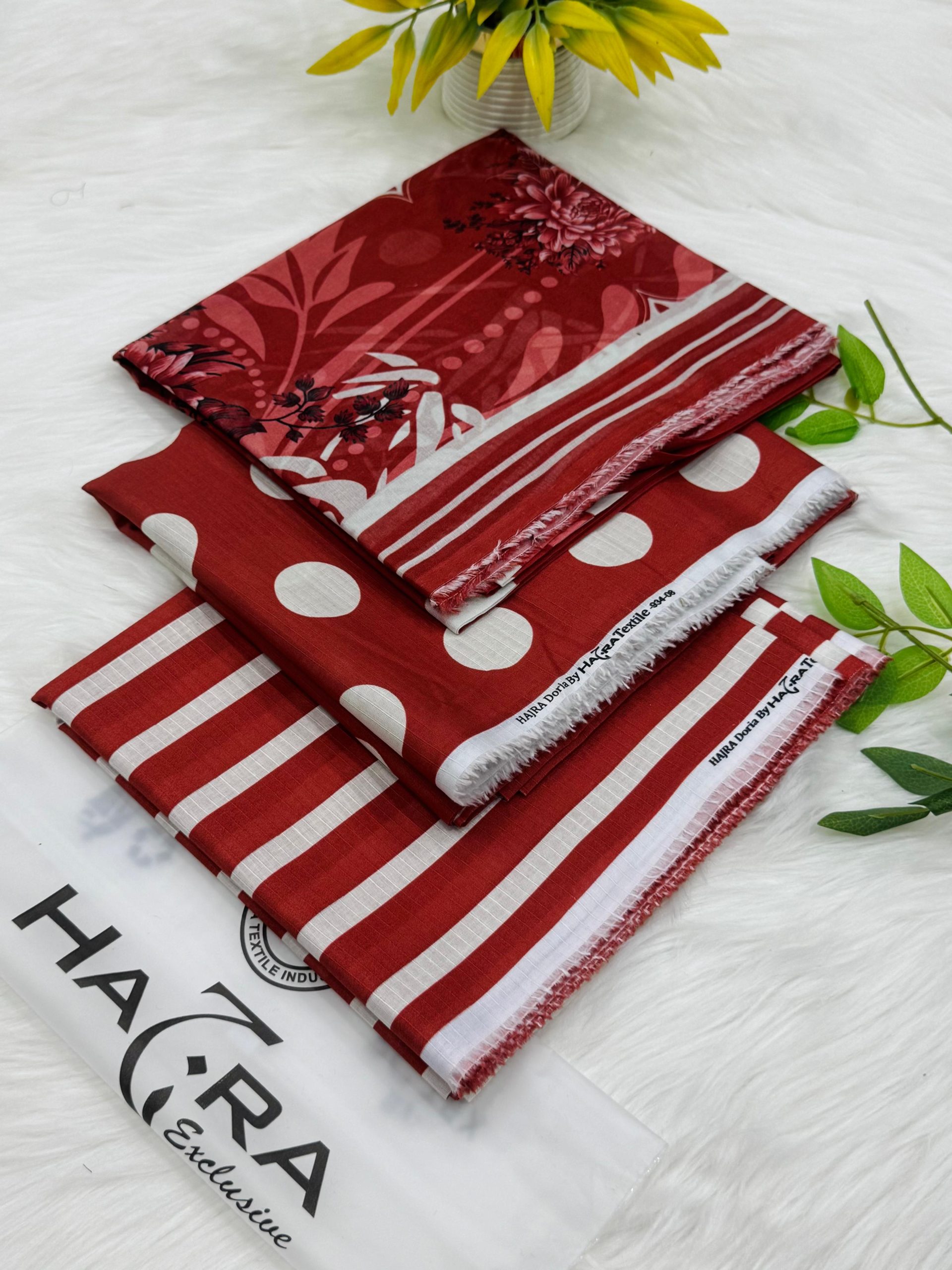 Hajra Banadora Polka Dots Lawn 3PC Wholesale Suit