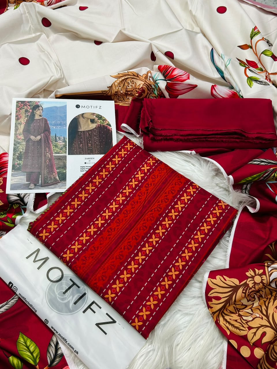 Motifz Linen Vol-4 3PC - Design 1